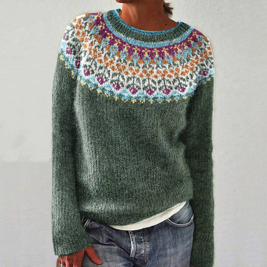 Rachel – gebreide trui met tribal bloemenmotief en aangesloten pasvorm