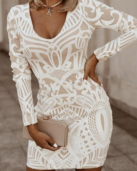 Anjie – Bodycon jurk met diepe V-hals en vrouwelijk silhouet