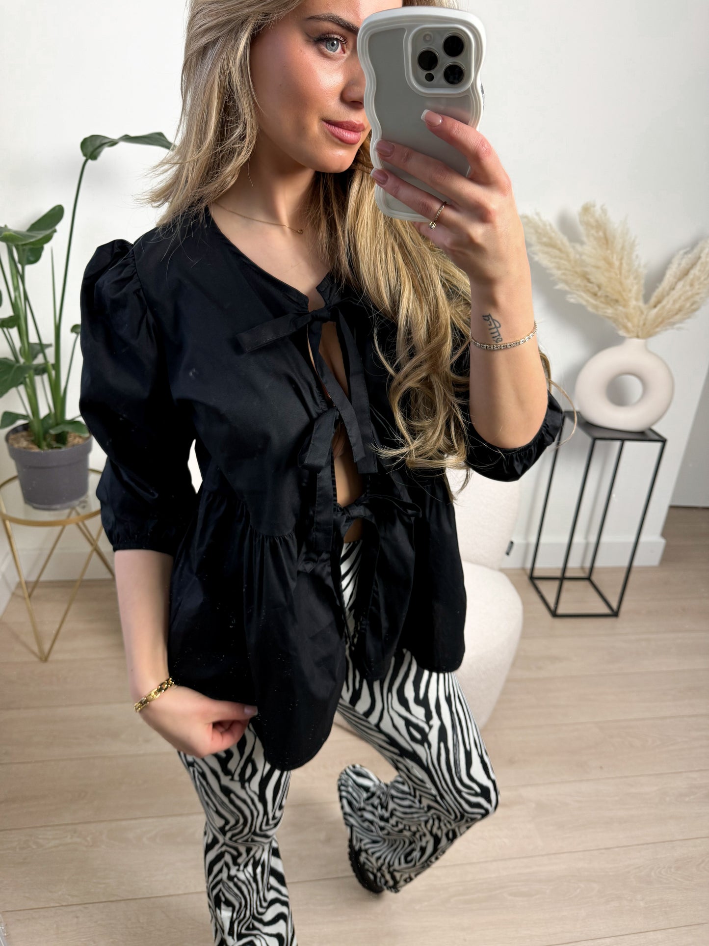 Bea - Bow Blouse