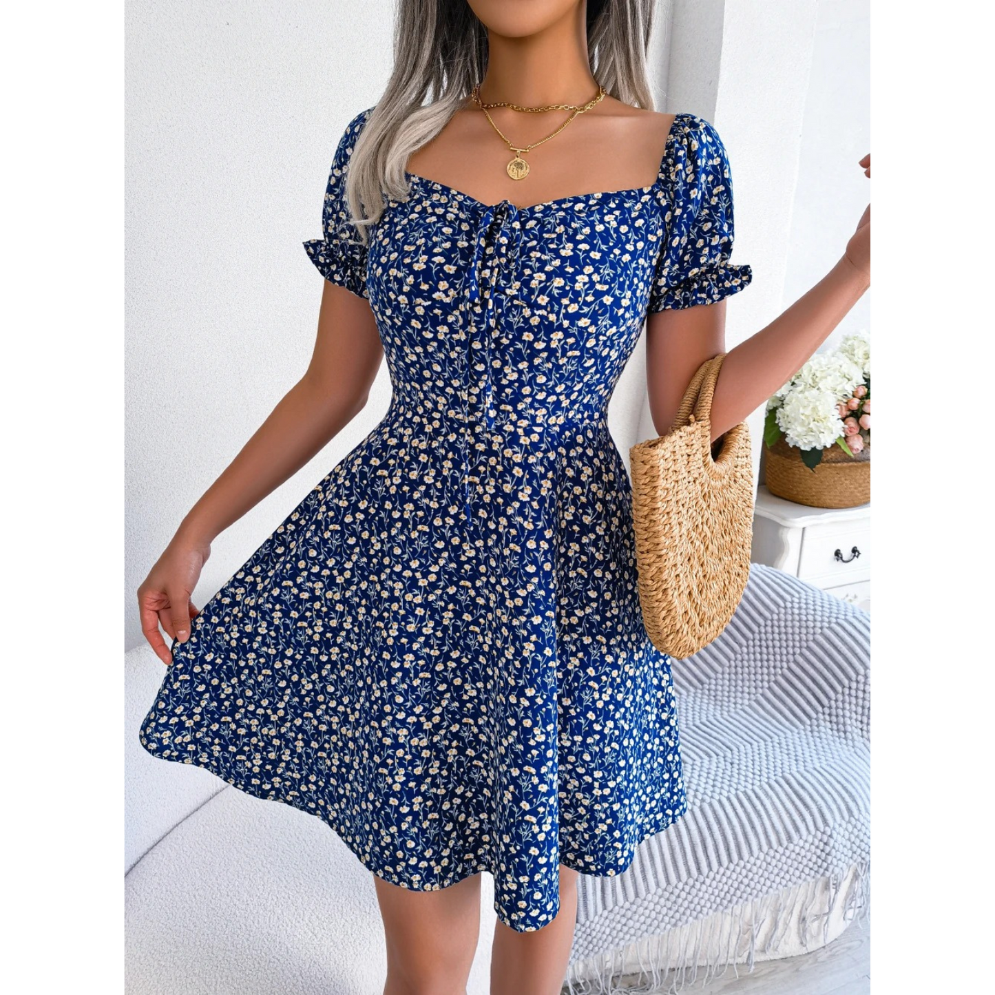 Fleur – A-lijn zomerjurk in lichtroze met getailleerde taille en ronde hals