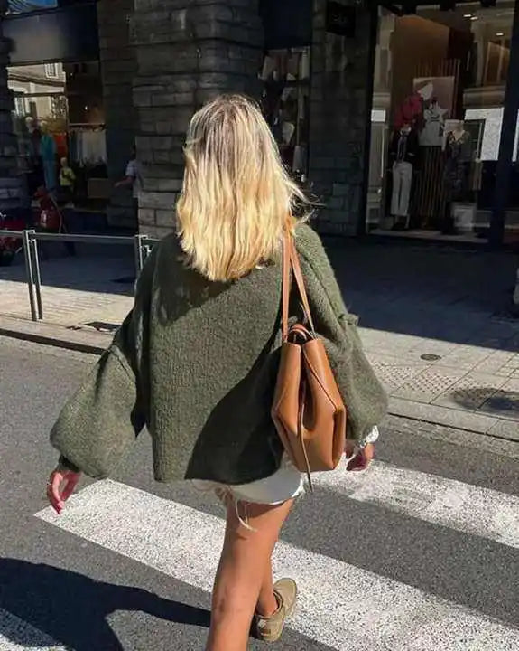 Élodie – oversized trui met lichte stehkraag en zachte stof