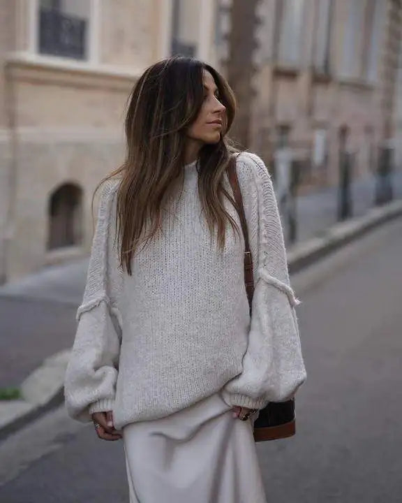 Élodie – oversized trui met lichte stehkraag en zachte stof