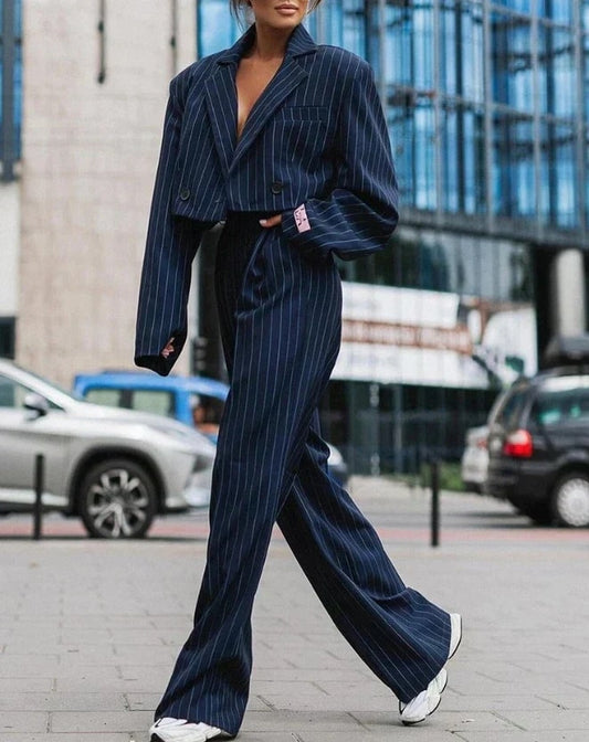 Elise – Zomer blazer-set met subtiele krijtstreep