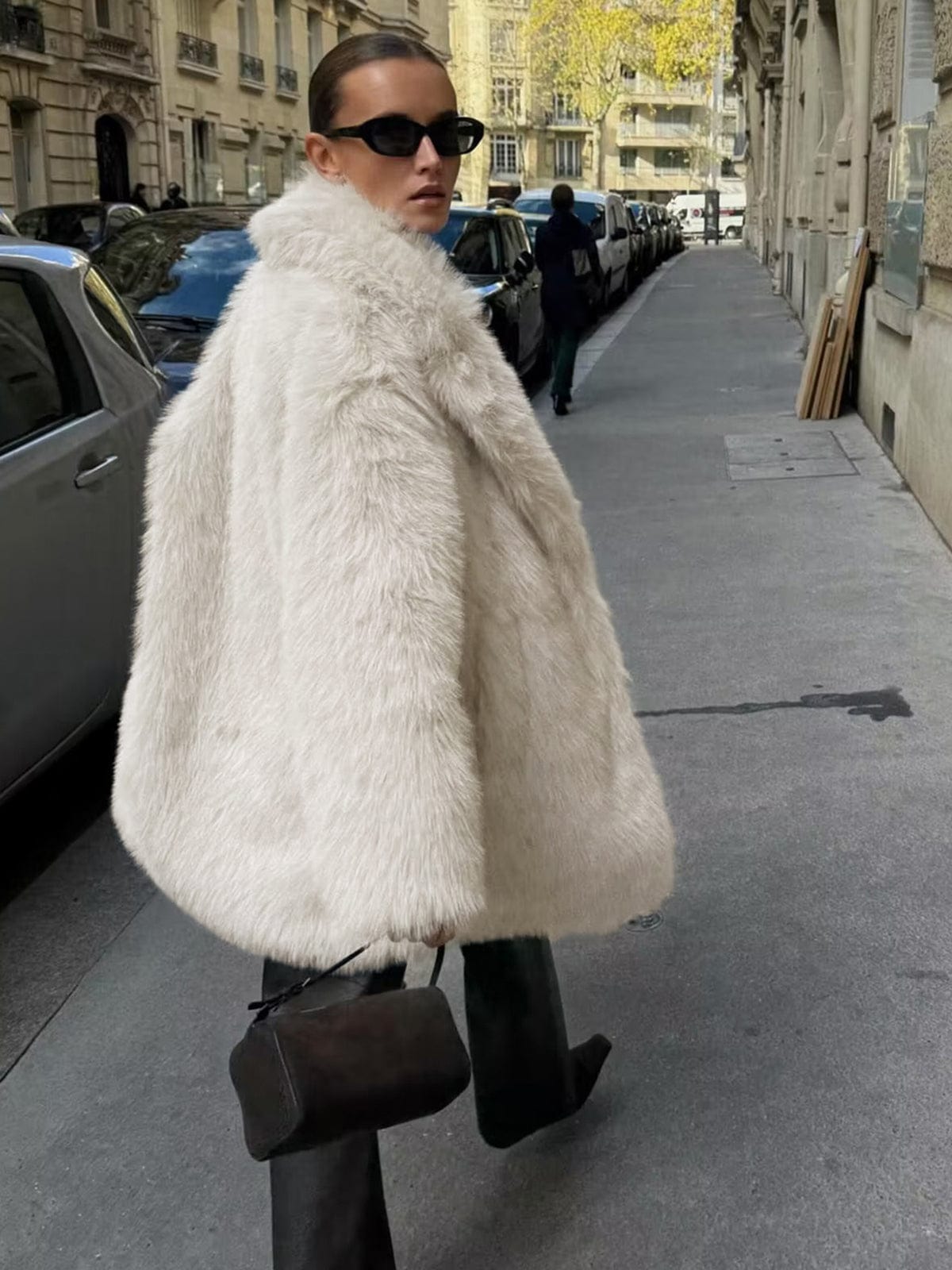 Celeste – faux fur jas met oversized pasvorm en brede revers