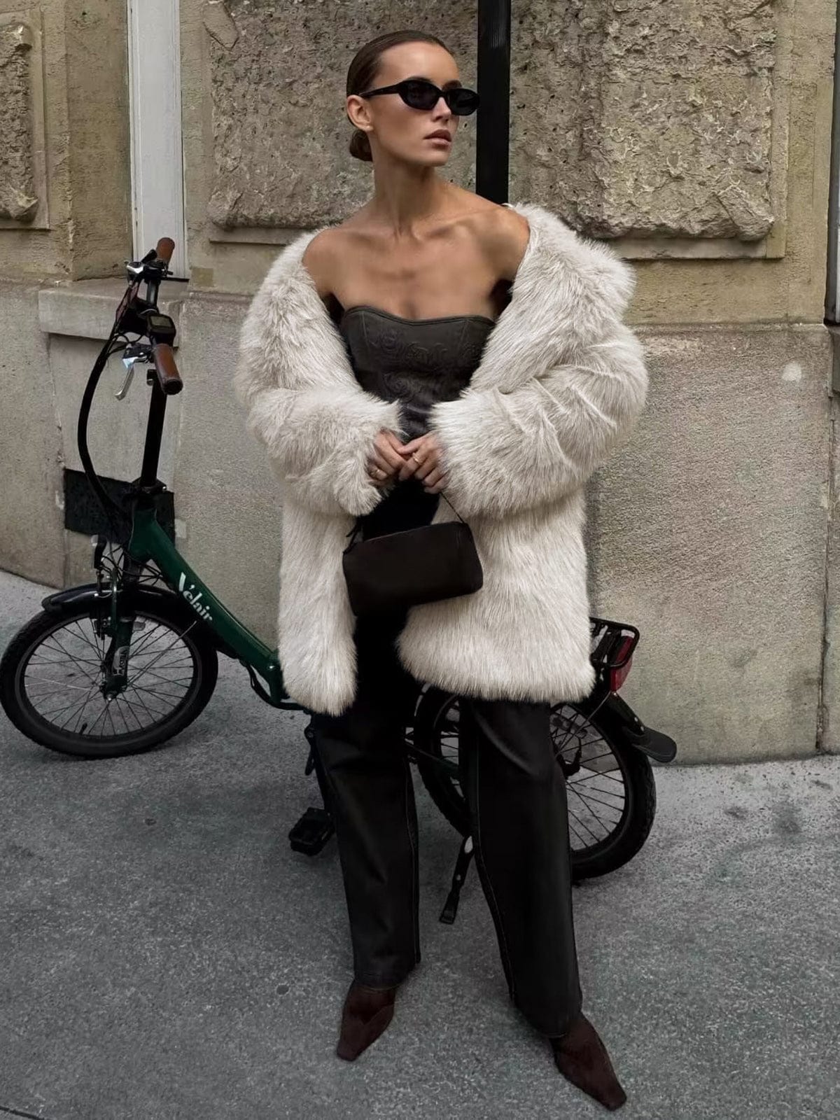 Celeste – faux fur jas met oversized pasvorm en brede revers