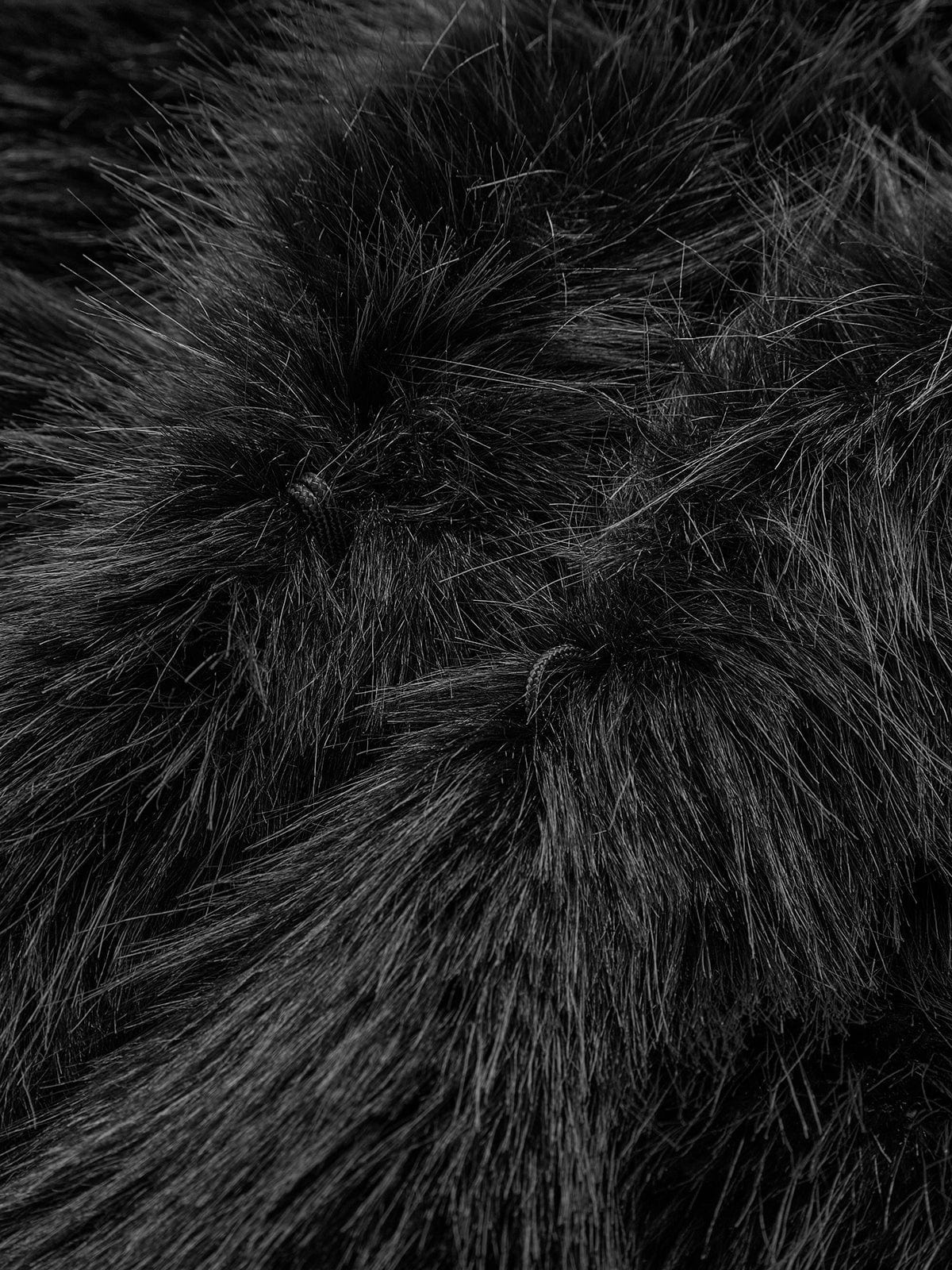 Luxe – oversized faux fur jas met glans en city-chic uitstraling