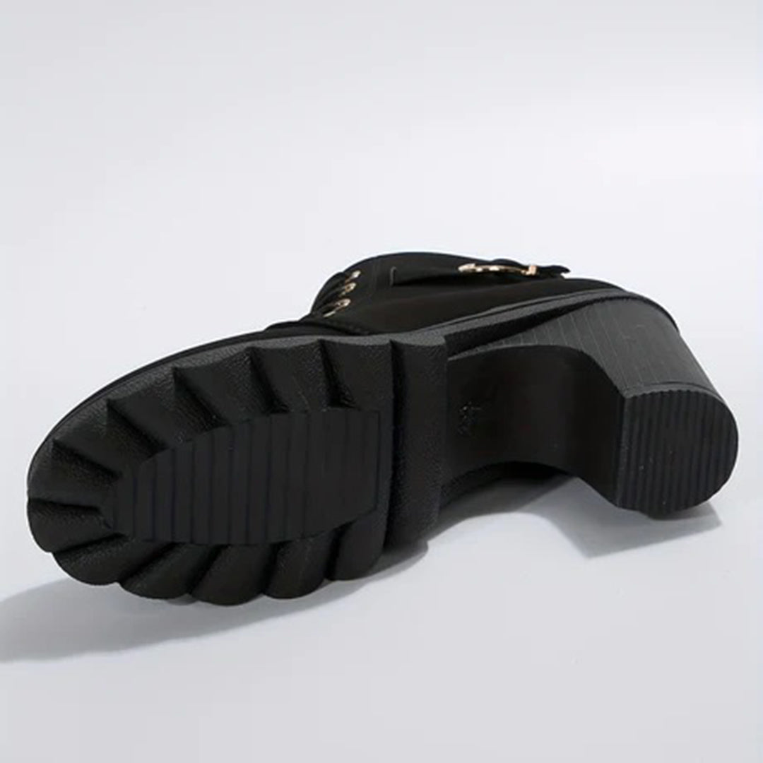Catherine – enkellaarsjes van pu en rubber met comfortabele zool