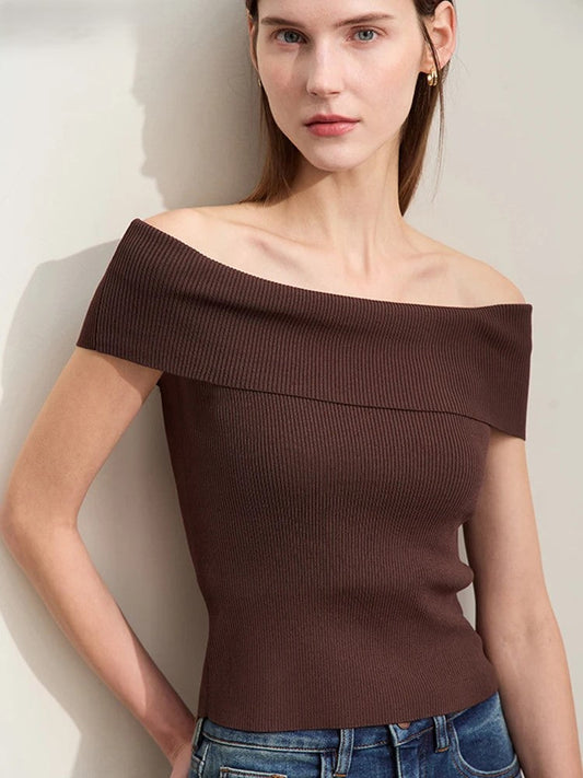Blair –  off-shoulder top met subtiele glans en ribbelpatroon