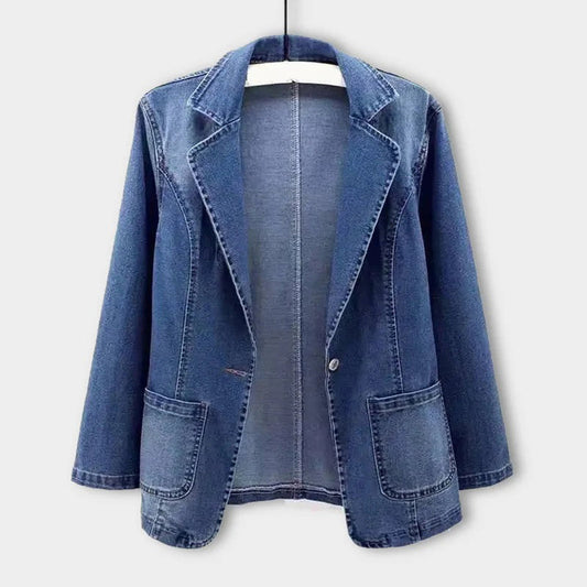 Anneke – dames blazer van denim met getailleerde pasvorm en knoopsluiting