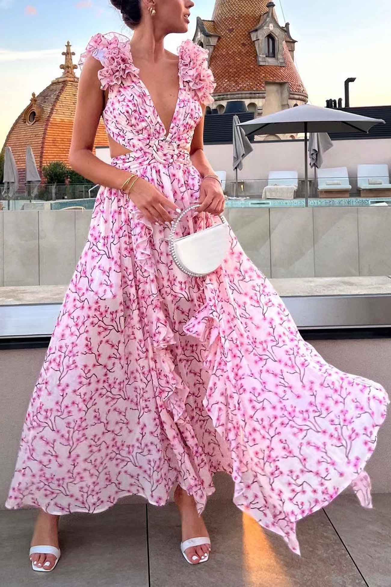 Elena – Bloemen V-hals maxi-jurk met ruffle mouwen en hoge split