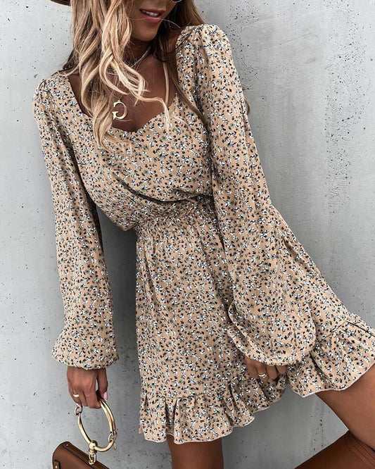 Luna – Vierkante hals Mini-jurk met bloemenprint en pofmouwen