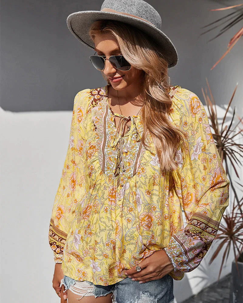 Sana – Boho v-hals blouse met bloemenprint en lange mouwen