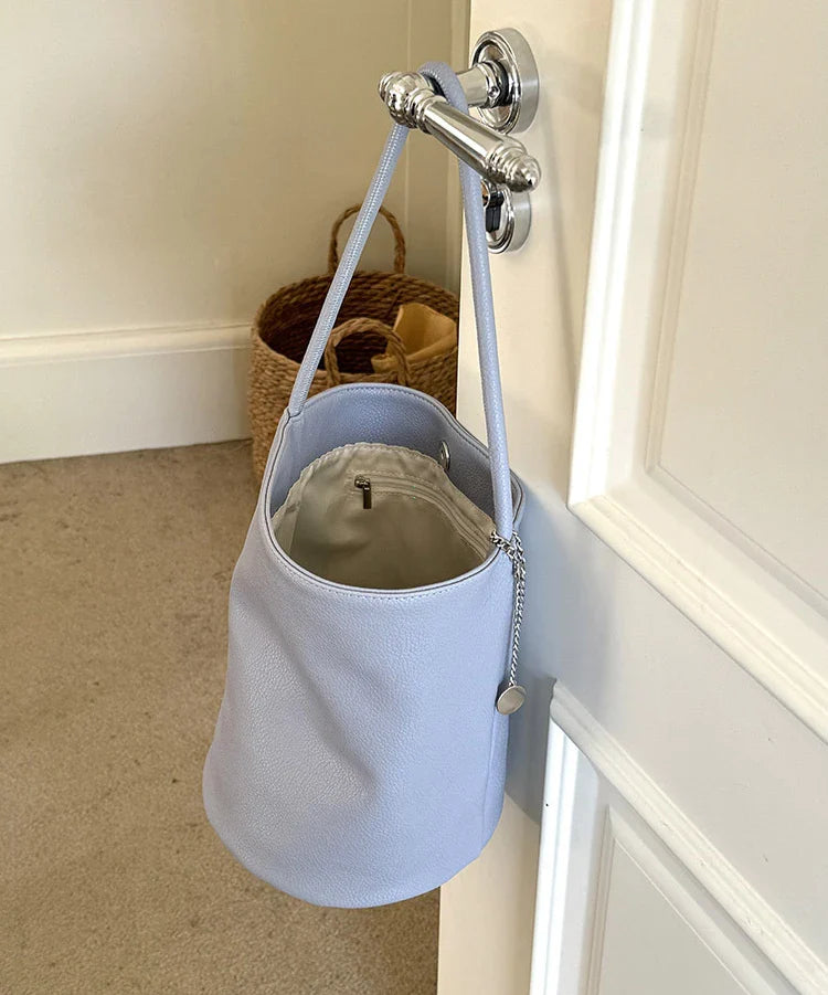 Liv – retro bucket schoudertas van zacht kunstleer