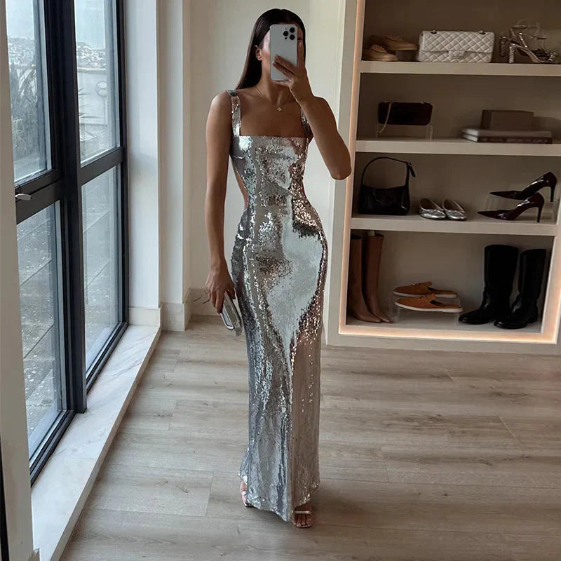 Kate – Pailletten maxi jurk met cut-out en flatterende pasvorm