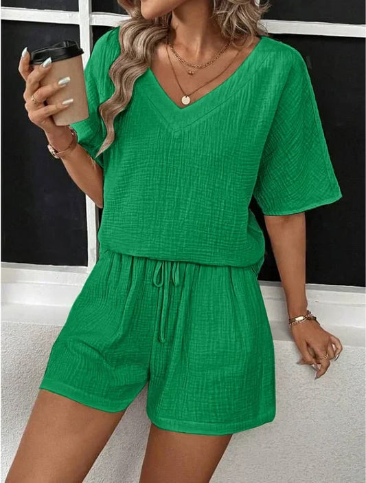 Lara – Linnen Zomerset Met Oversized V-hals Shirt En Hoge Taille shorts