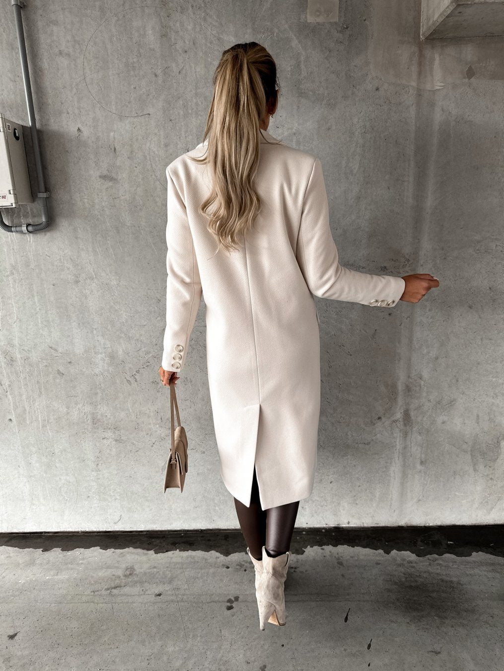 martina – lange trenchcoat met ceintuur en voering