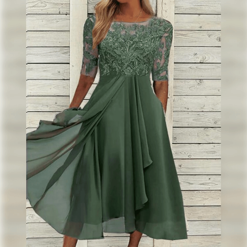 Lila – Zomerjurk van chiffon met kanten bovenlaag en halflange mouwen