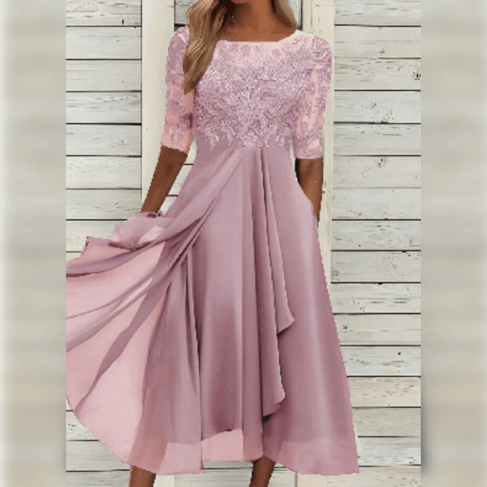 Lila – Zomerjurk van chiffon met kanten bovenlaag en halflange mouwen