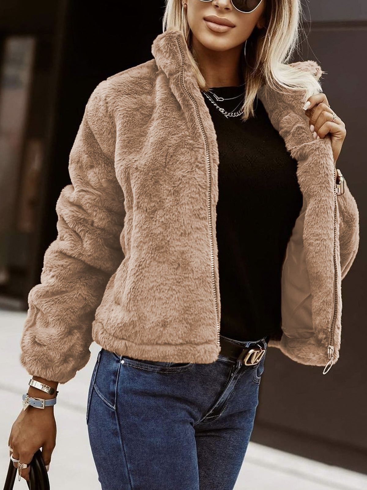 Camille – oversized jas van imitatiebont met hoge kraag en ritssluiting
