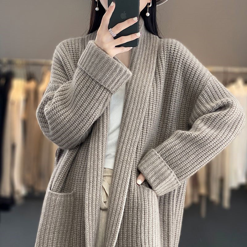 Noor – oversized cardigan vest in dikke wolblend met V-hals en zakken