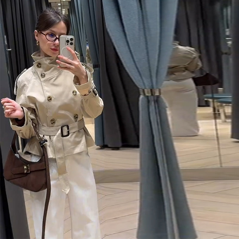 Céline – korte trenchjas met dubbele knoopsluiting en ceintuur