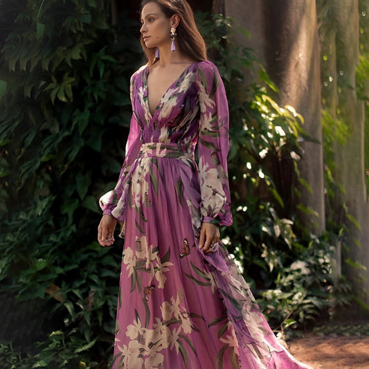 Elena – Paarse Boho Chiffon Jurk Met Bloemenprint En V-hals