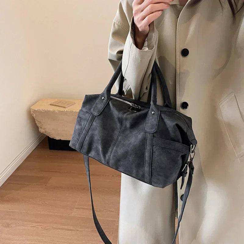 Elin – ruime retro schoudertas van pu-leer met crossbodyband