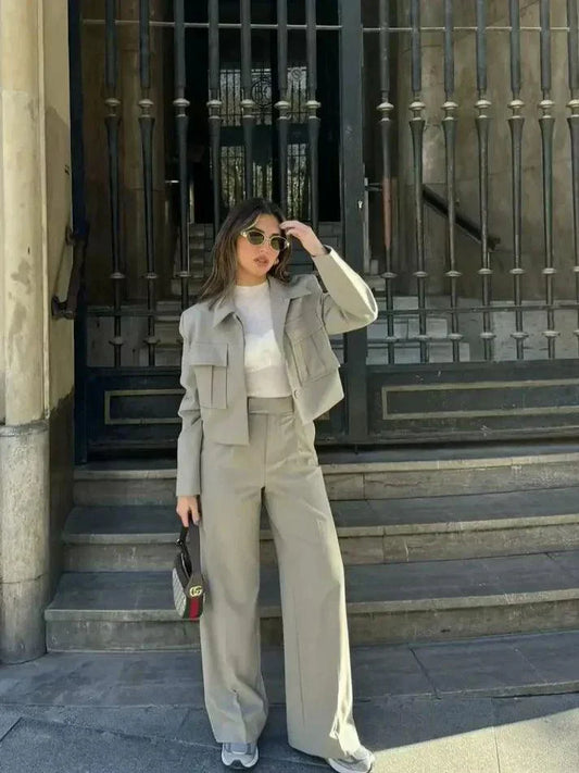 Mila – Tweedelige Dames Set Met Cropped Blazer En Hoge Taille Broek