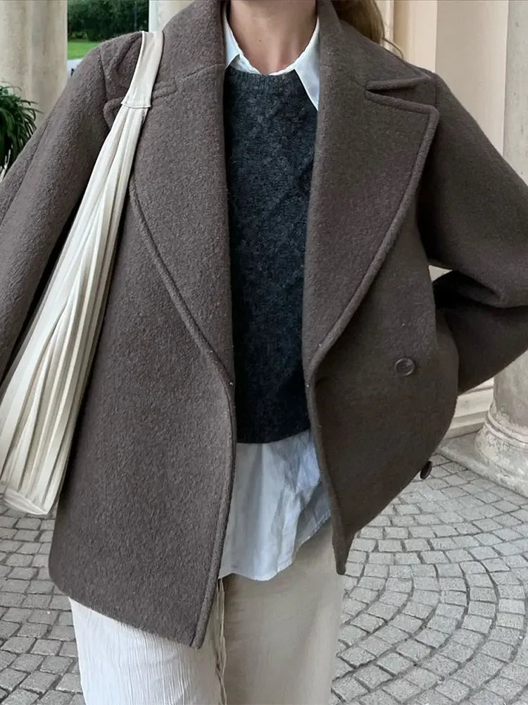 Cambridge – oversized wolmix jas met double-breasted sluiting en brede kraag