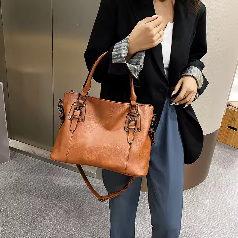 Amélie – leren schoudertas met magnetische sluiting en micro-suède voering