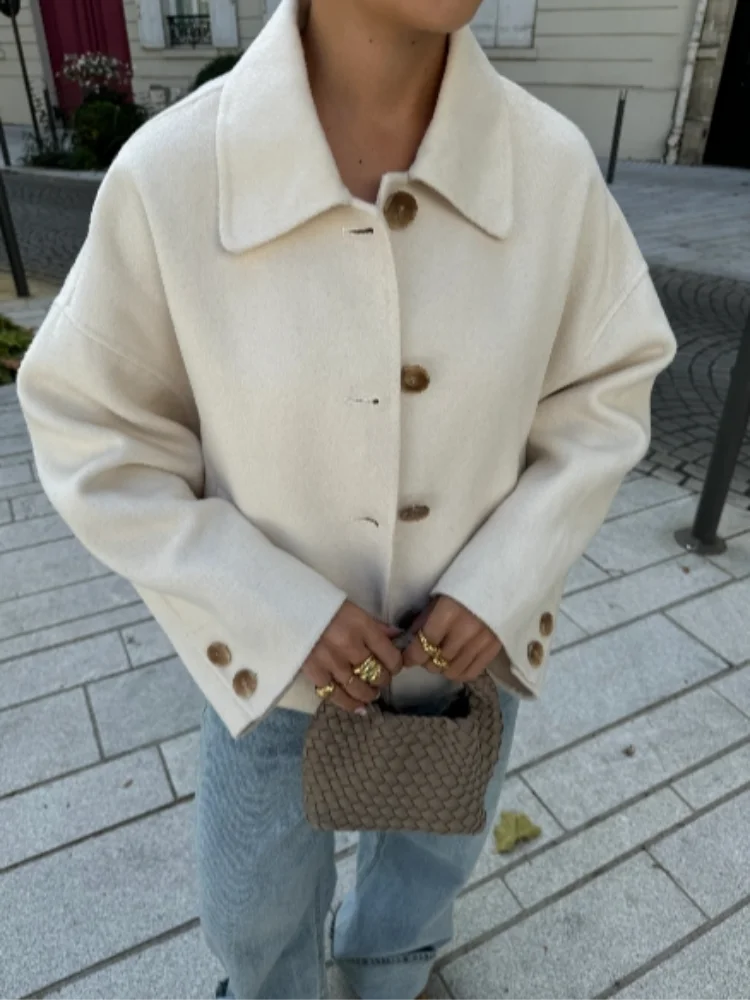 Hélené - Oversized Wolmix Jas Met Klassieke Kraag En Knoopsluiting