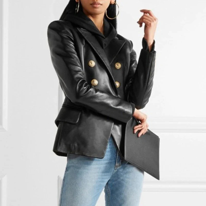 Claire – Leren Blazer Met Knopen En Klassieke Reverskraag