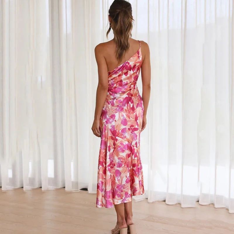Madison – Roze One-shoulder bloemen maxi-jurk met asymmetrische hals