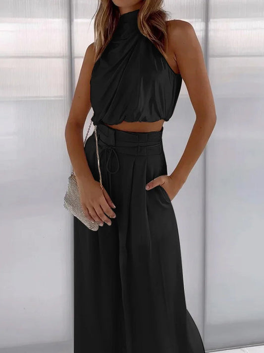 Lana – Zomerset met halter crop top en wijde high waist broek