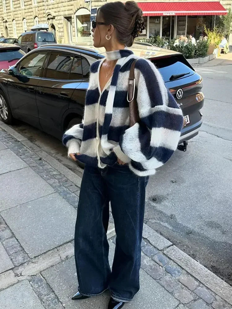 Vera – gestreept oversized cardigan vest met v-hals