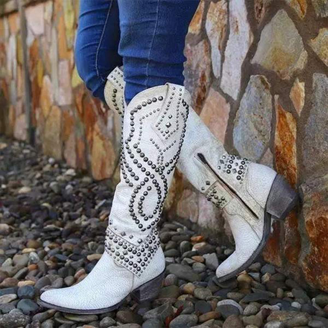 Joanne – hoge pu leren laarzen met studs en stevige hak