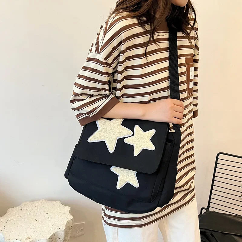 Nina – ruime crossbody tote tas met sterrenprint