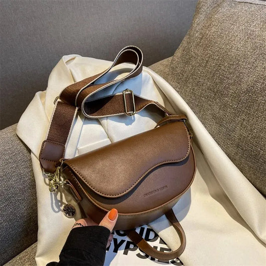 Lena – Vintage Saddle Crossbody Tas Met Flapsluiting En Ronde Vorm