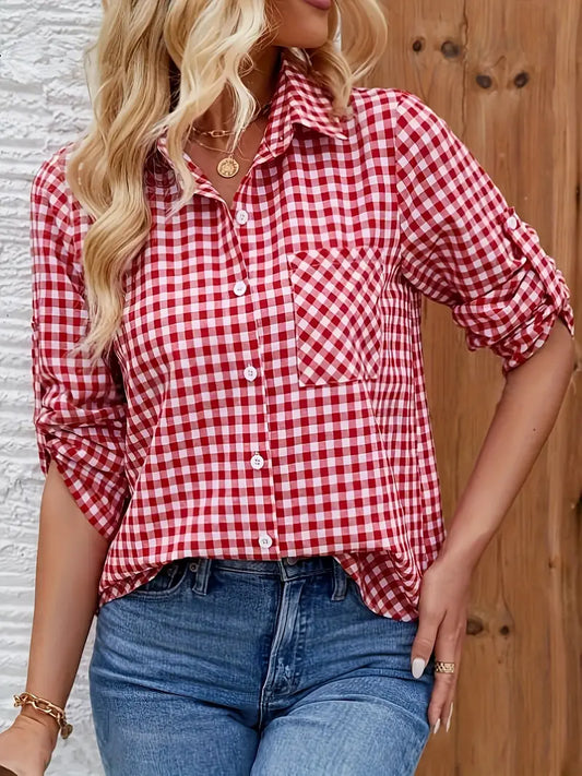 Mila – Geruite dames blouse van ademende katoenmix met borstzak en witte knopen