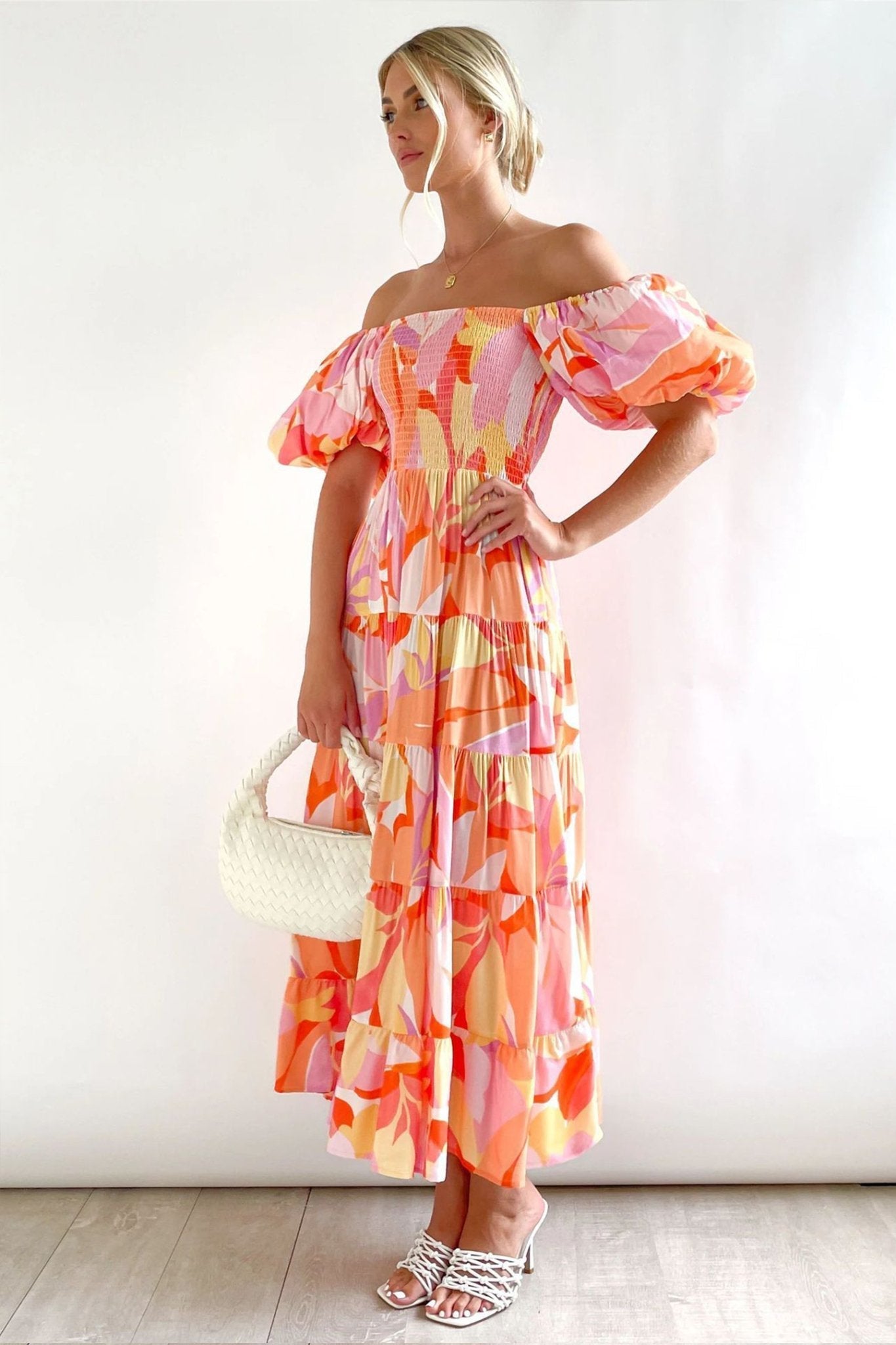 Mira - Maxi jurk roze met off-shoulder en elastische taille