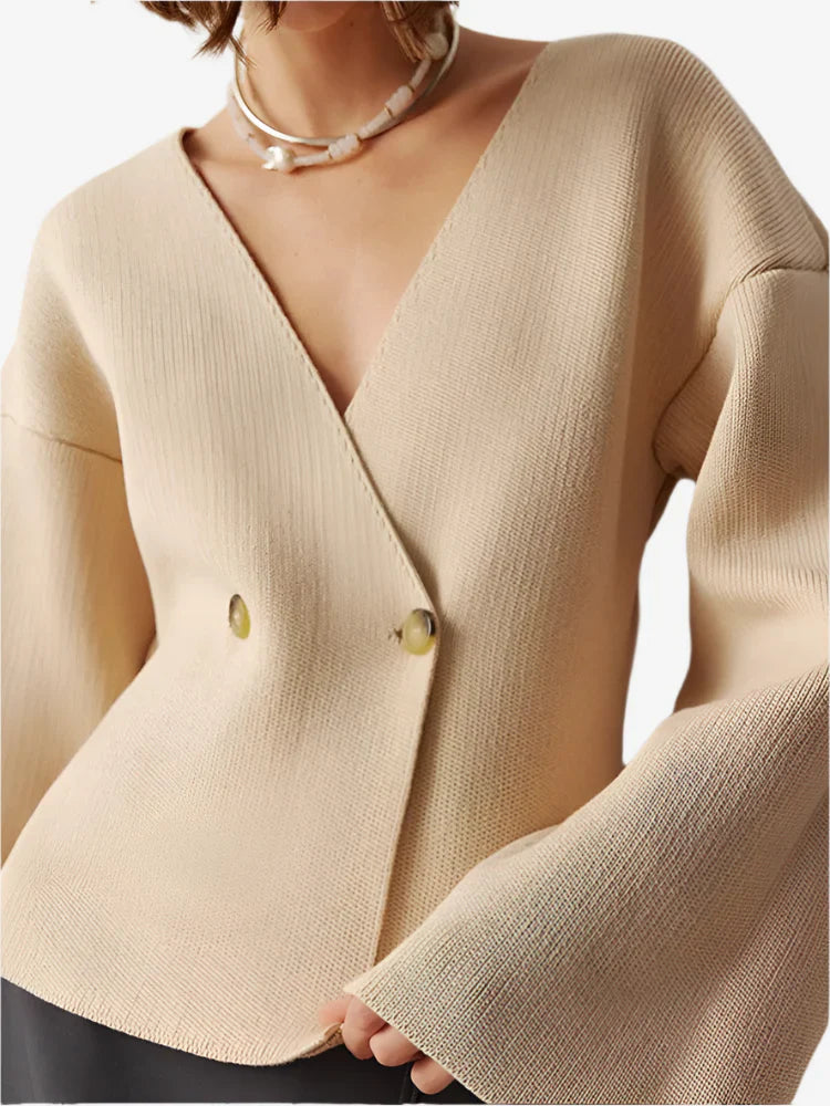 Lina – Gebreide Cardigan Met Asysmetrische Knoopsluiting