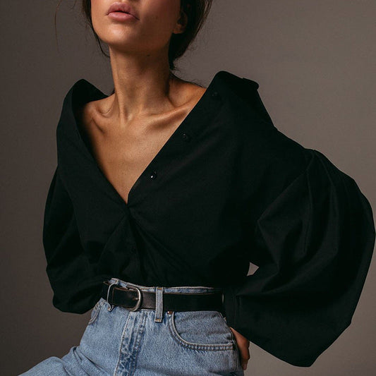 Babet – Klassieke blouse met gepofte mouwen en luchtige stof