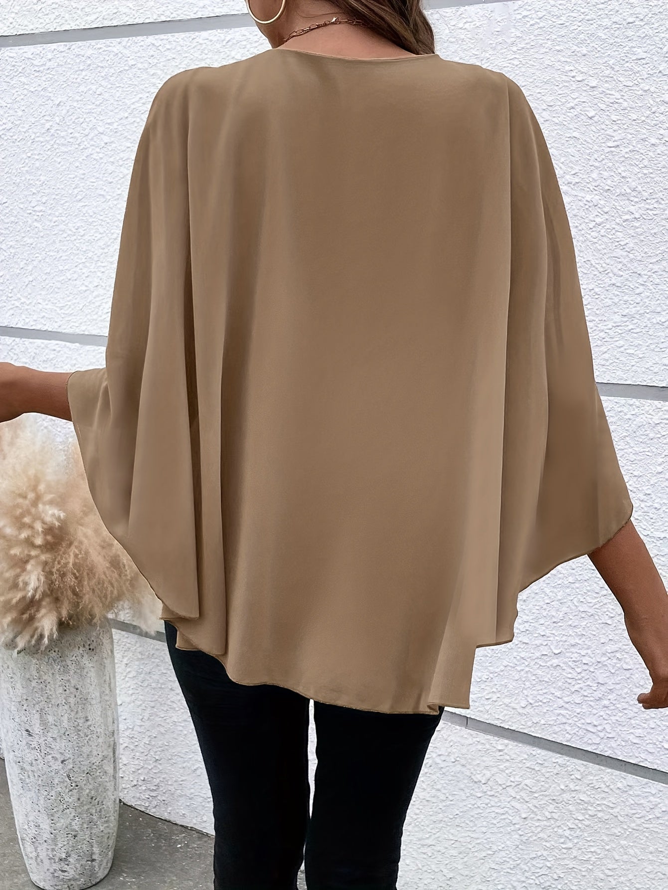 Luna – Gelaagde Crew Neck Blouse Met Cloak Mouwen