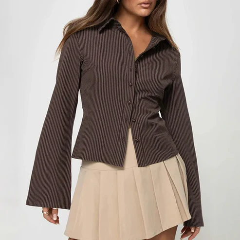 Noa – Getailleerde blouse in katoenmix met uitlopende mouwen en stijlvolle V-halslijn