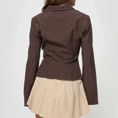 Noa – Getailleerde blouse in katoenmix met uitlopende mouwen en stijlvolle V-halslijn