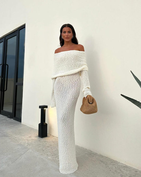 Amira – Off-shoulder zomerjurk met rechte hals en maxi-lengte