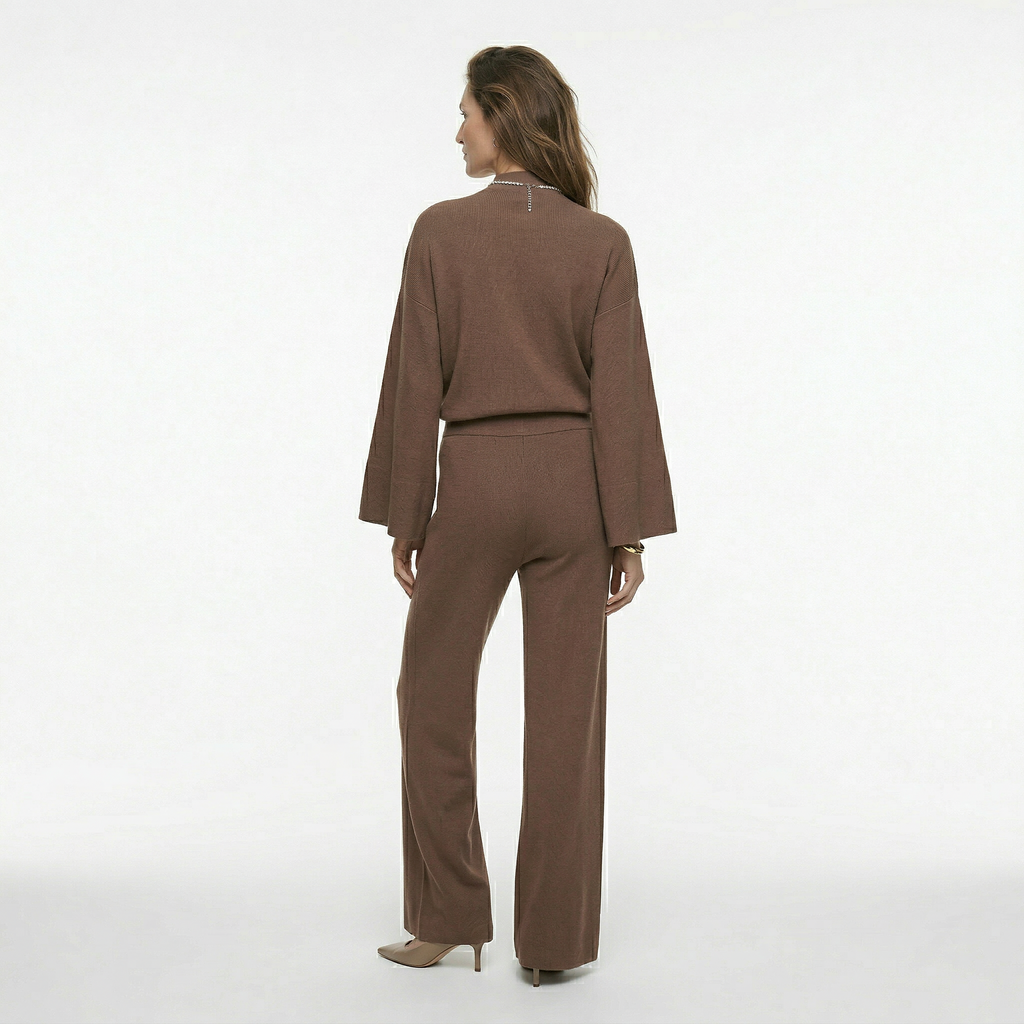 Dames set met ronde hals top en rechte wijde broek met hoge taille