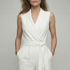 Overslag jumpsuit met strikceintuur en wijde pijpen