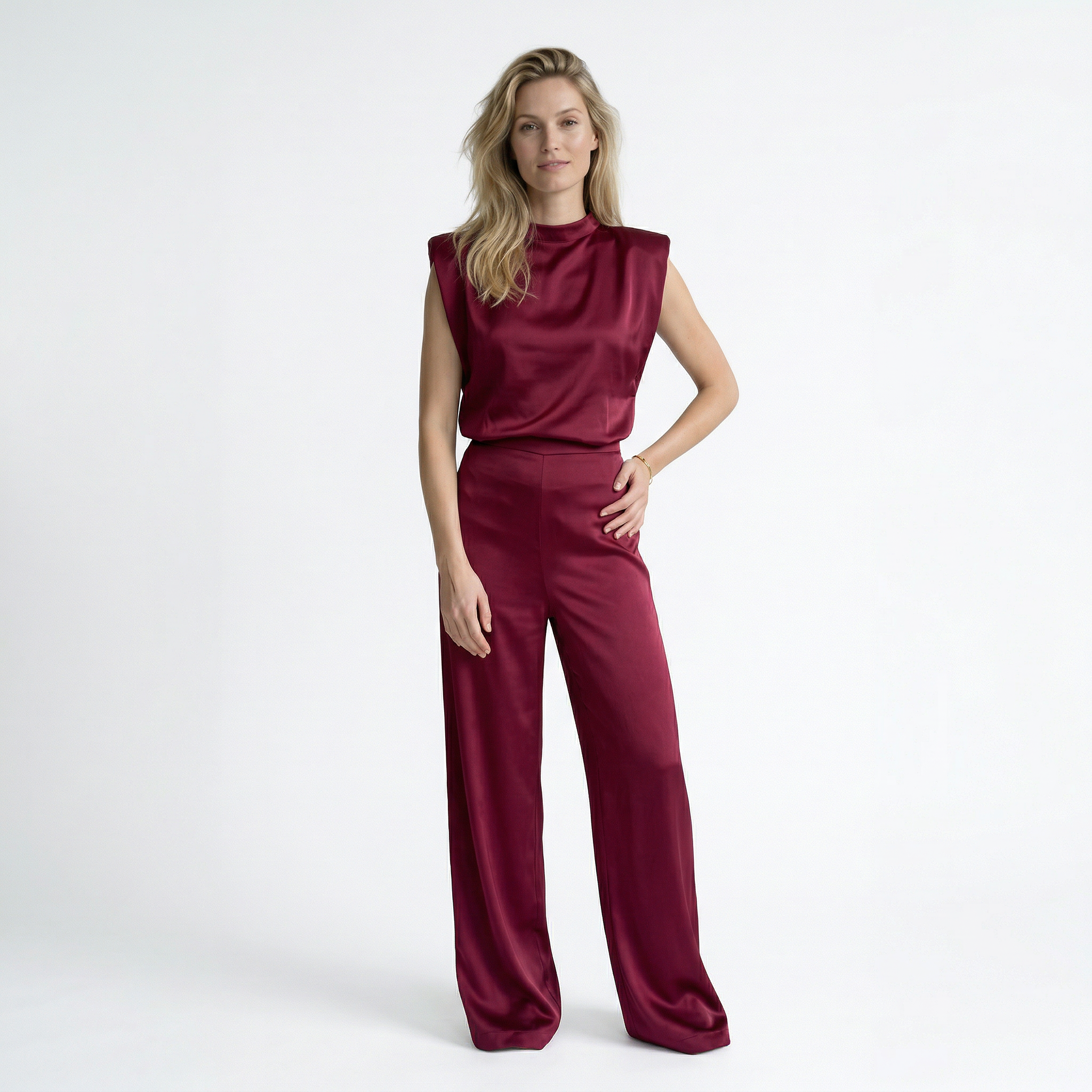 Satijnlook jumpsuit met hoge hals en open rug