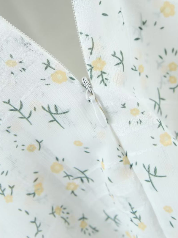 Isabelle – Zomerjurk met V-hals en ruches mouwen